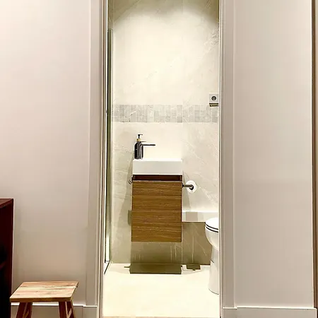 Carre Dorelegant 2 Br Nice