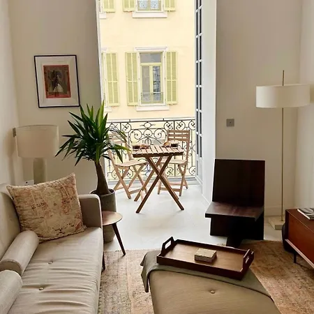 Carre Dorelegant 2 Br דירה *