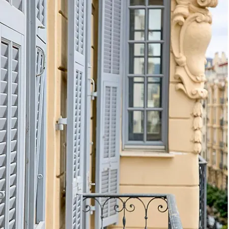דירה Carre Dorelegant 2 Br ניס