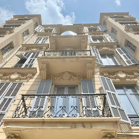 Carre Dorelegant 2 Br דירה