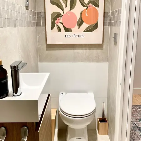 Carre Dorelegant 2 Br דירה *