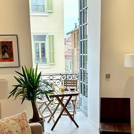 Carre Dorelegant 2 Br ניס